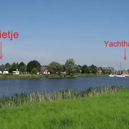 Grietje Ii Blaues Haus Rechts *